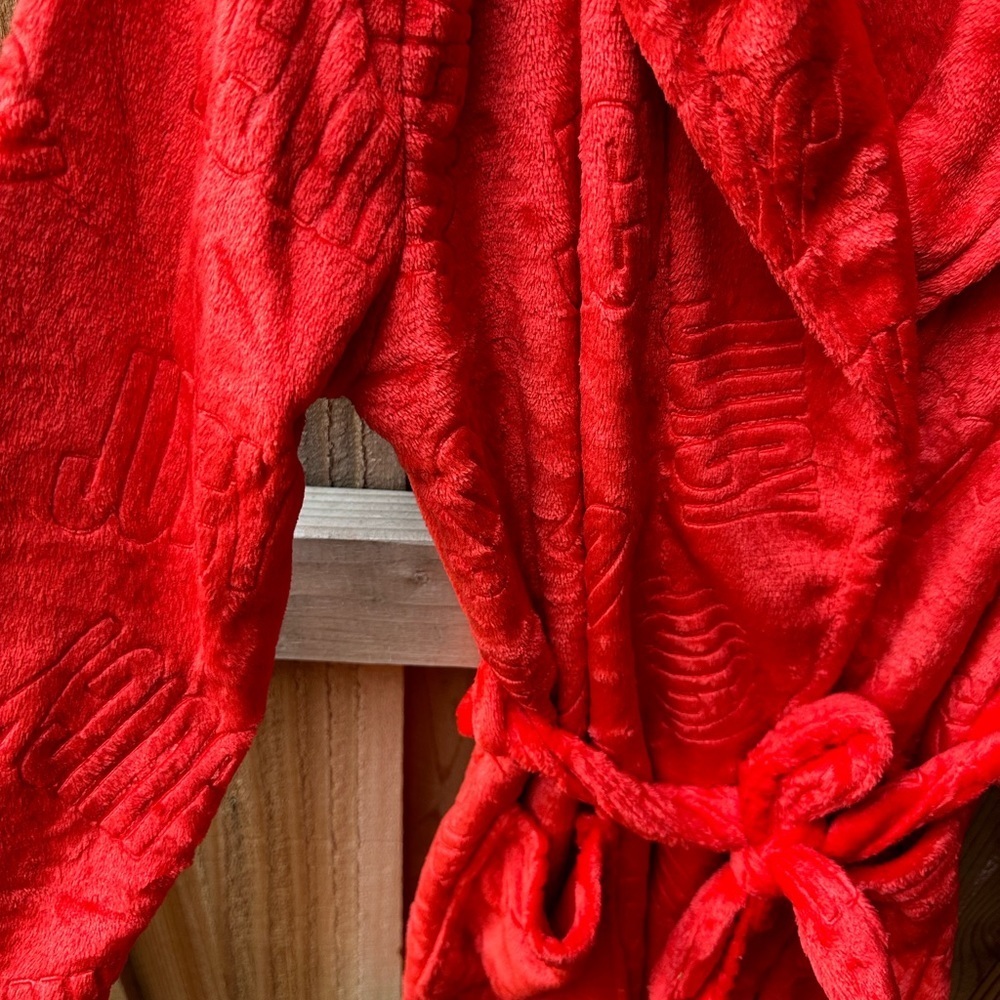 Juicy Couture Red Embossed Logo Short Robe - Picture 7 of 9